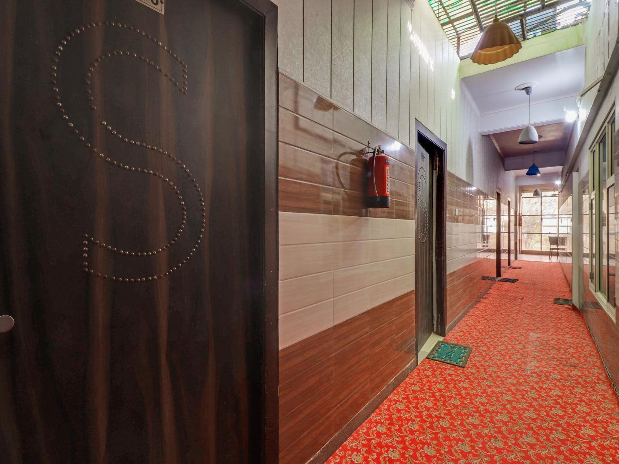 Collection O Paradise And Restaurant Hotel Kashipur Buitenkant foto