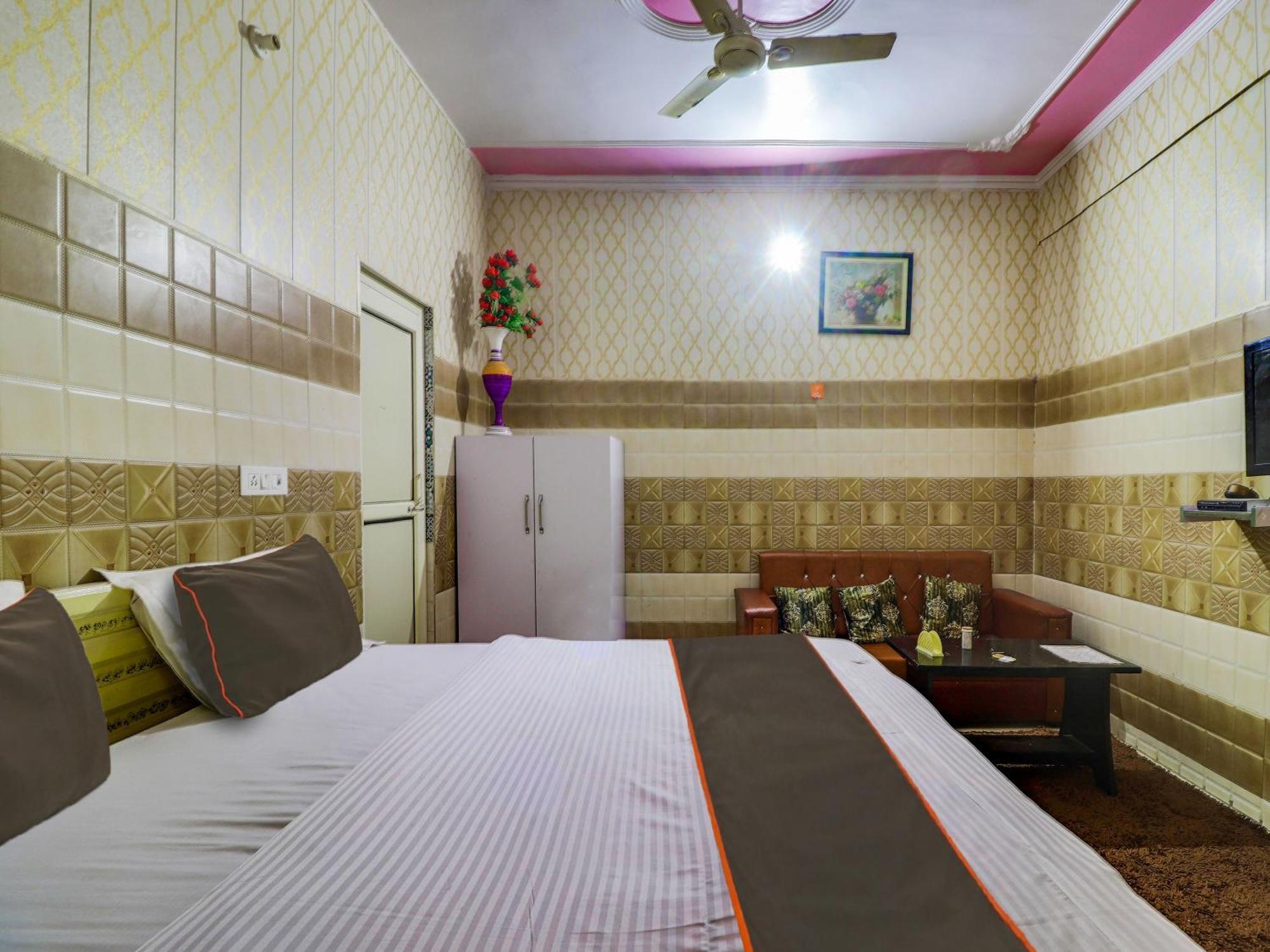 Collection O Paradise And Restaurant Hotel Kashipur Buitenkant foto